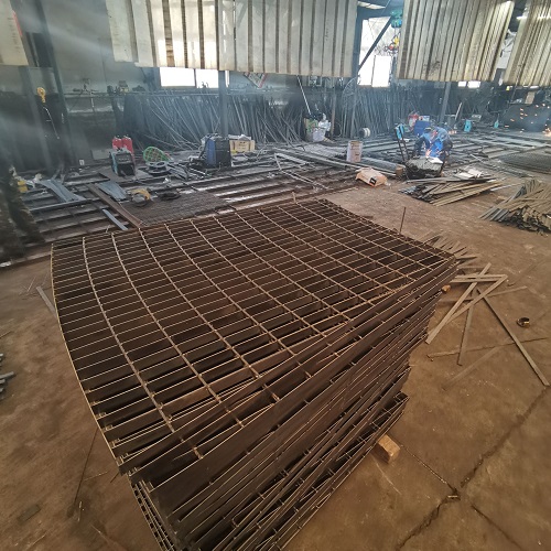 石化行業鋼格板防火方案：阻燃涂層如何選擇？